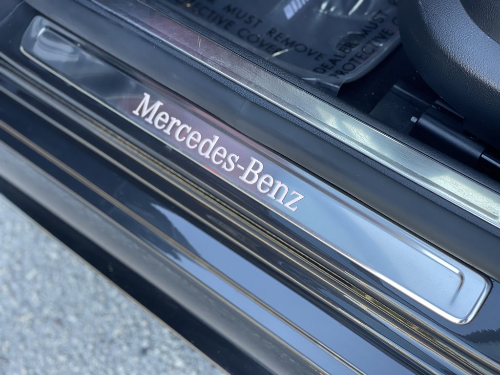 2021 Mercedes-Benz S-class - $59,999