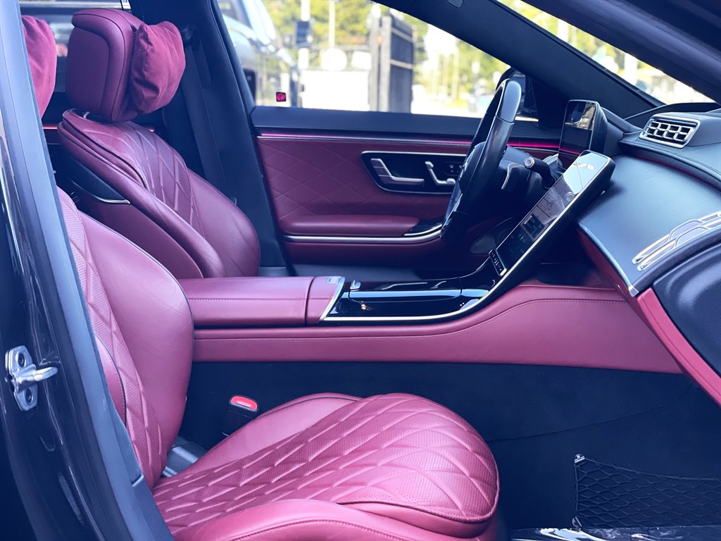 2021 Mercedes-Benz S-class - $59,999