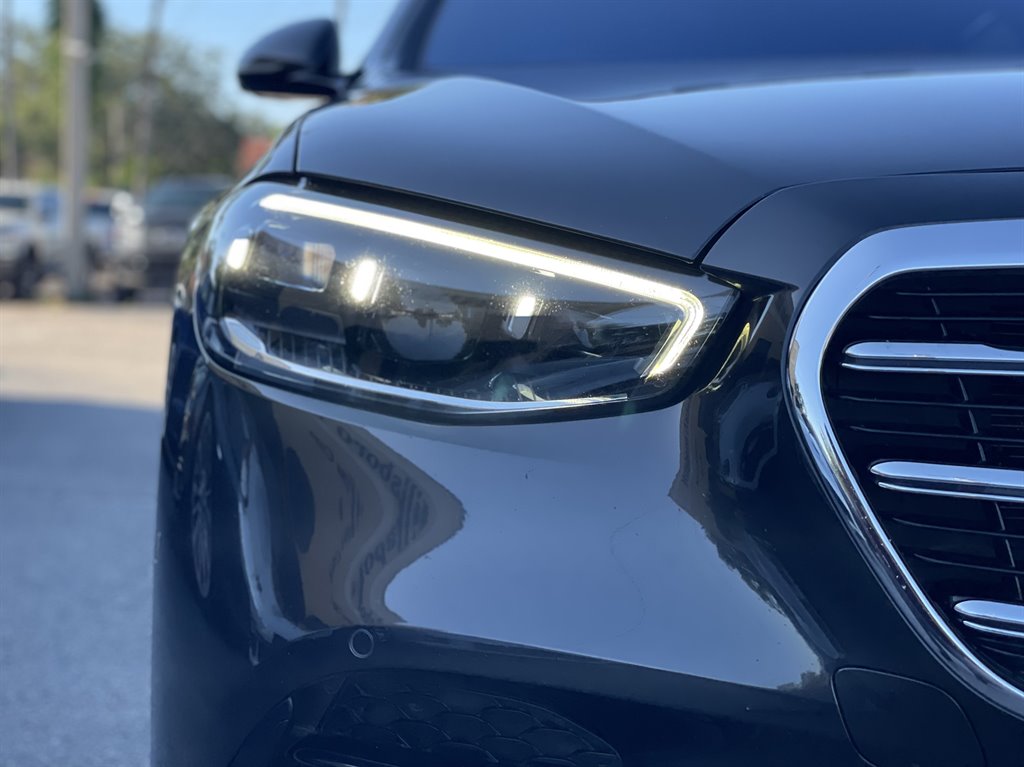 2021 Mercedes-Benz S-class - $59,999