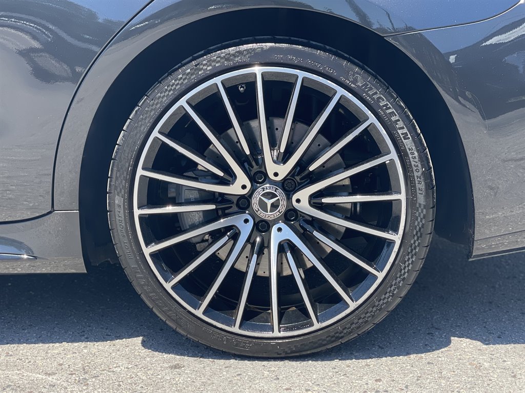 2021 Mercedes-Benz S-class - $59,999