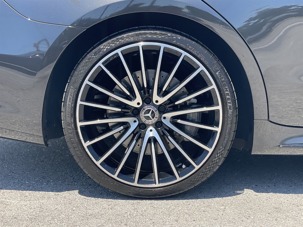 2021 Mercedes-Benz S-class - $59,999