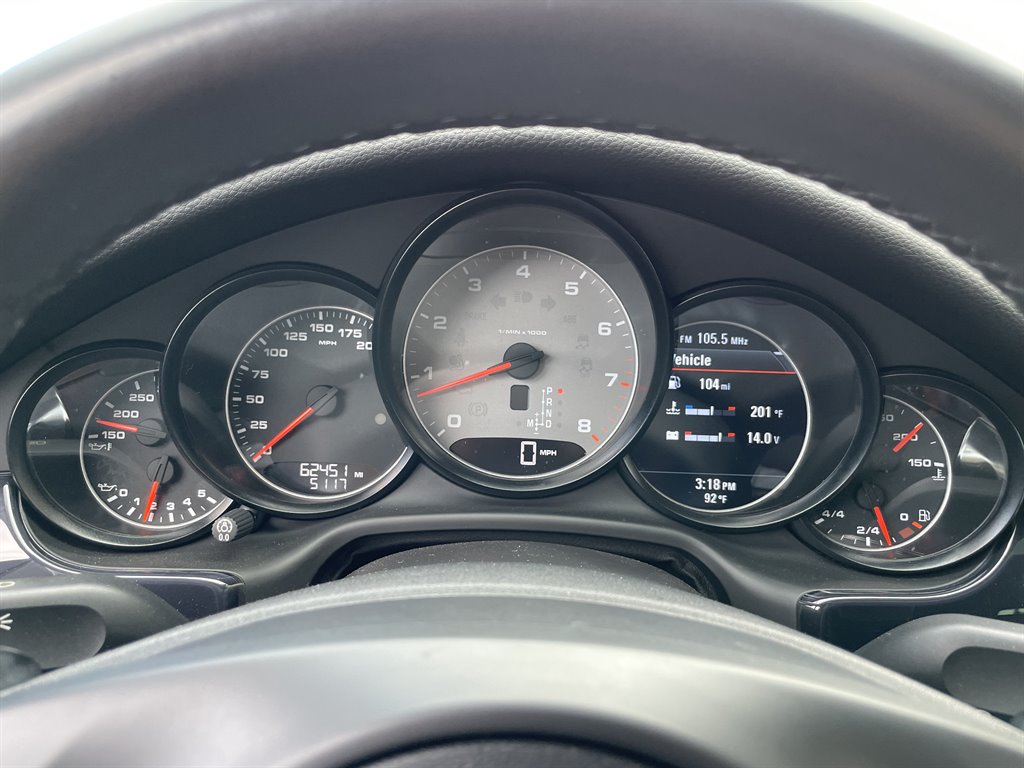 2011 Porsche Panamera 4S photo