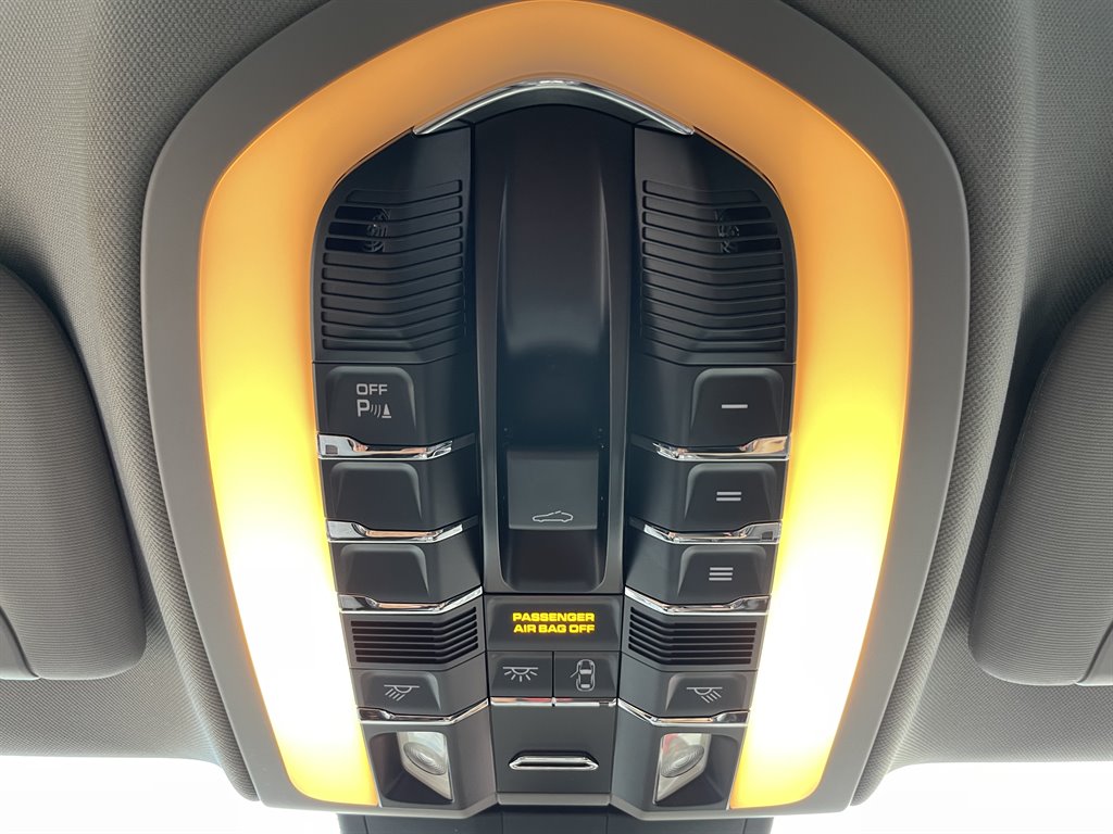 2011 Porsche Panamera 4S photo