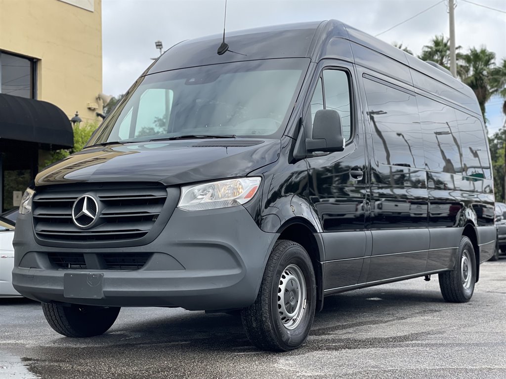 2021 Mercedes-Benz Sprinter 2500 High Roof photo