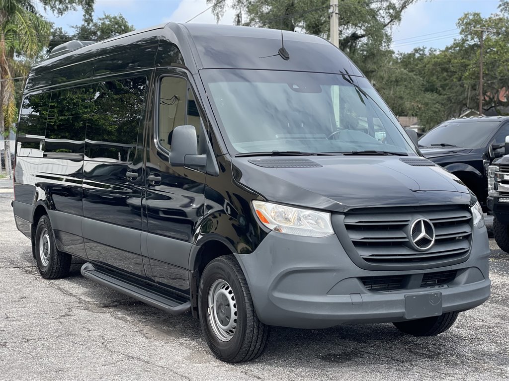 2021 Mercedes-Benz Sprinter 2500 High Roof photo