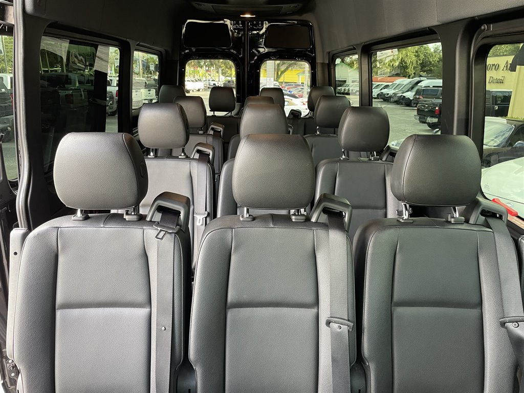 2021 Mercedes-Benz Sprinter 2500 High Roof photo