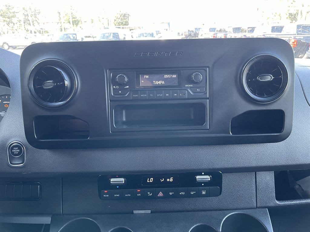 2021 Mercedes-Benz Sprinter 2500 High Roof photo
