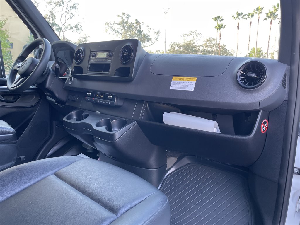 2021 Mercedes-Benz Sprinter 2500 High Roof photo