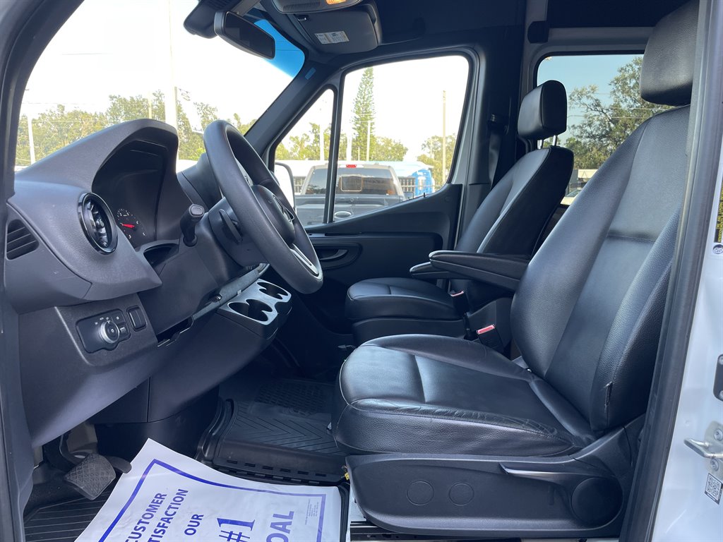 2021 Mercedes-Benz Sprinter 2500 High Roof photo