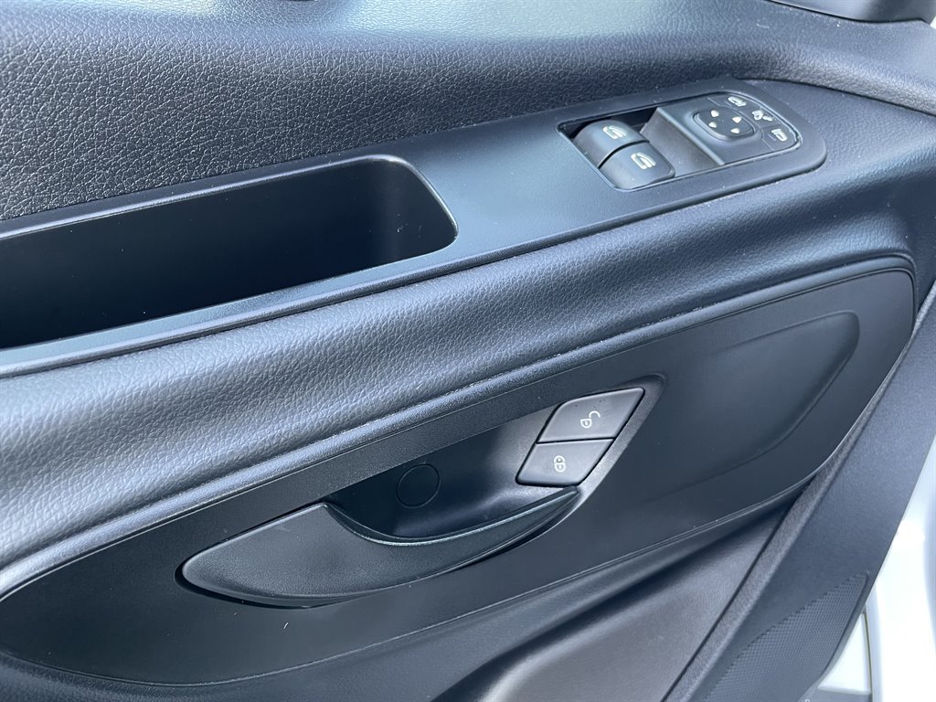 2021 Mercedes-Benz Sprinter 2500 High Roof photo