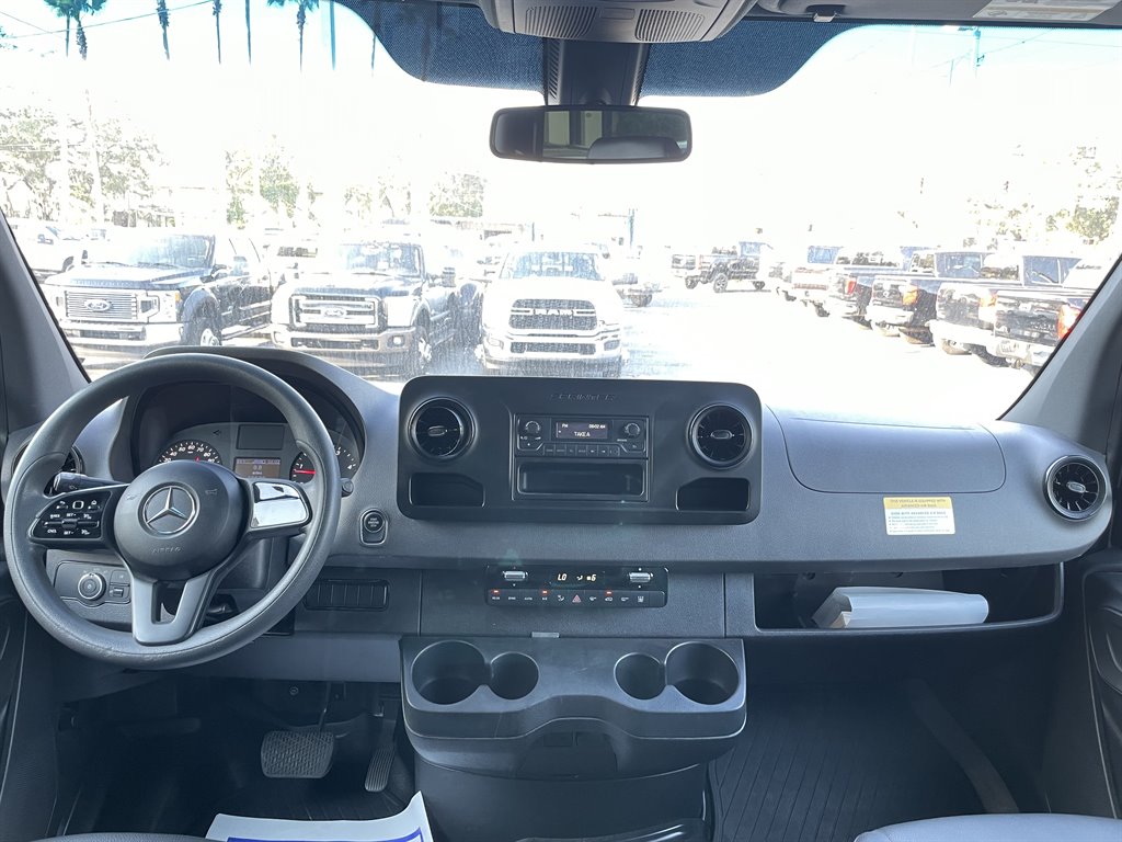 2021 Mercedes-Benz Sprinter 2500 High Roof photo
