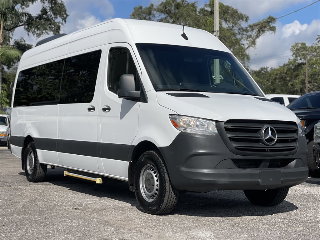 2021 Mercedes-Benz Sprinter 2500 High Roof photo