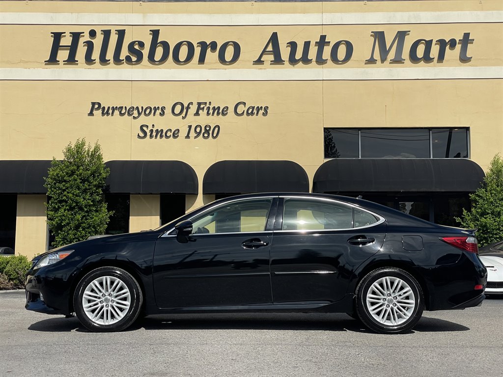 2013 Lexus ES - $10,999