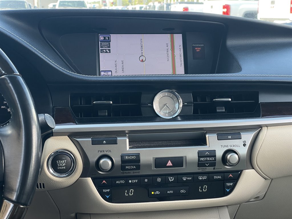 2013 Lexus ES - $10,999