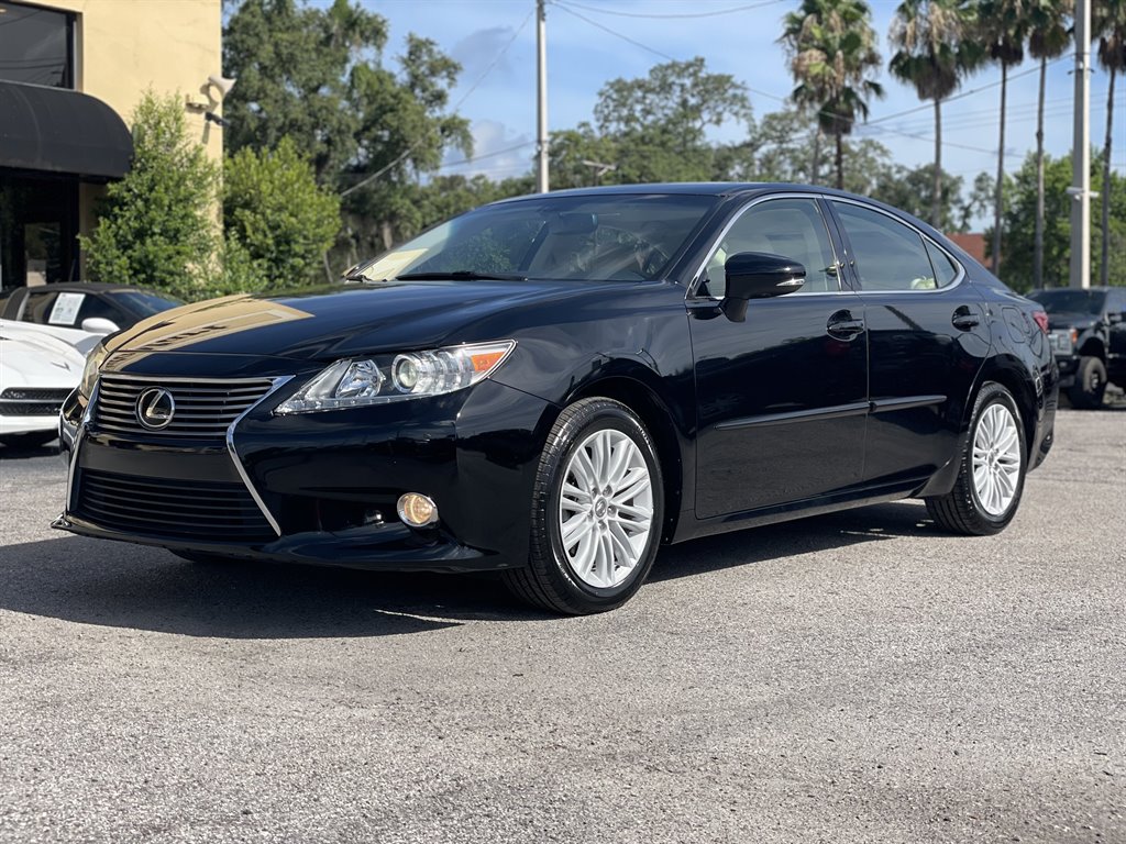 2013 Lexus ES - $10,999