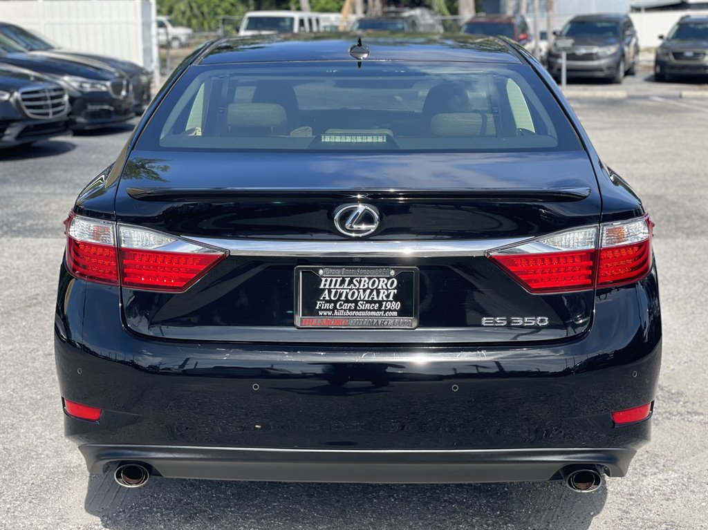 2013 Lexus ES - $10,999