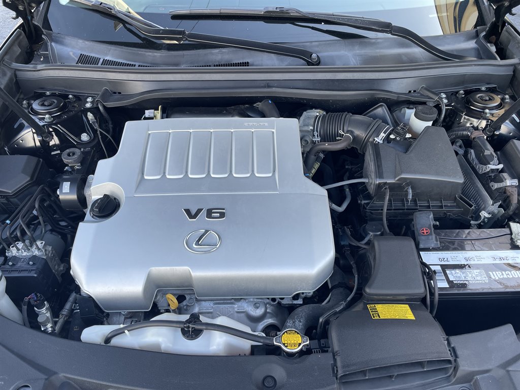 2013 Lexus ES - $10,999