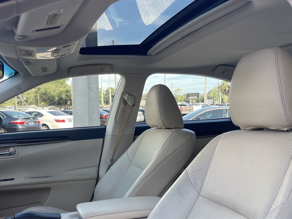 2013 Lexus ES - $10,999
