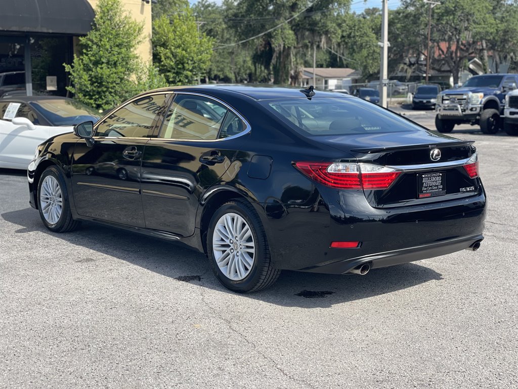 2013 Lexus ES - $10,999