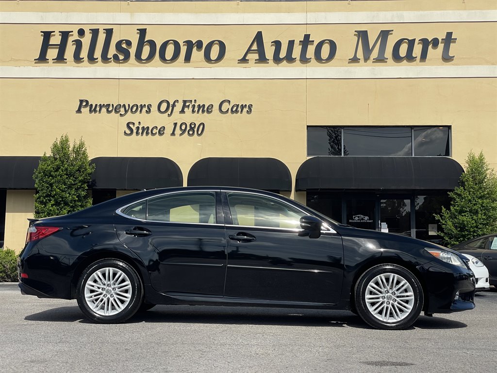 2013 Lexus ES - $10,999