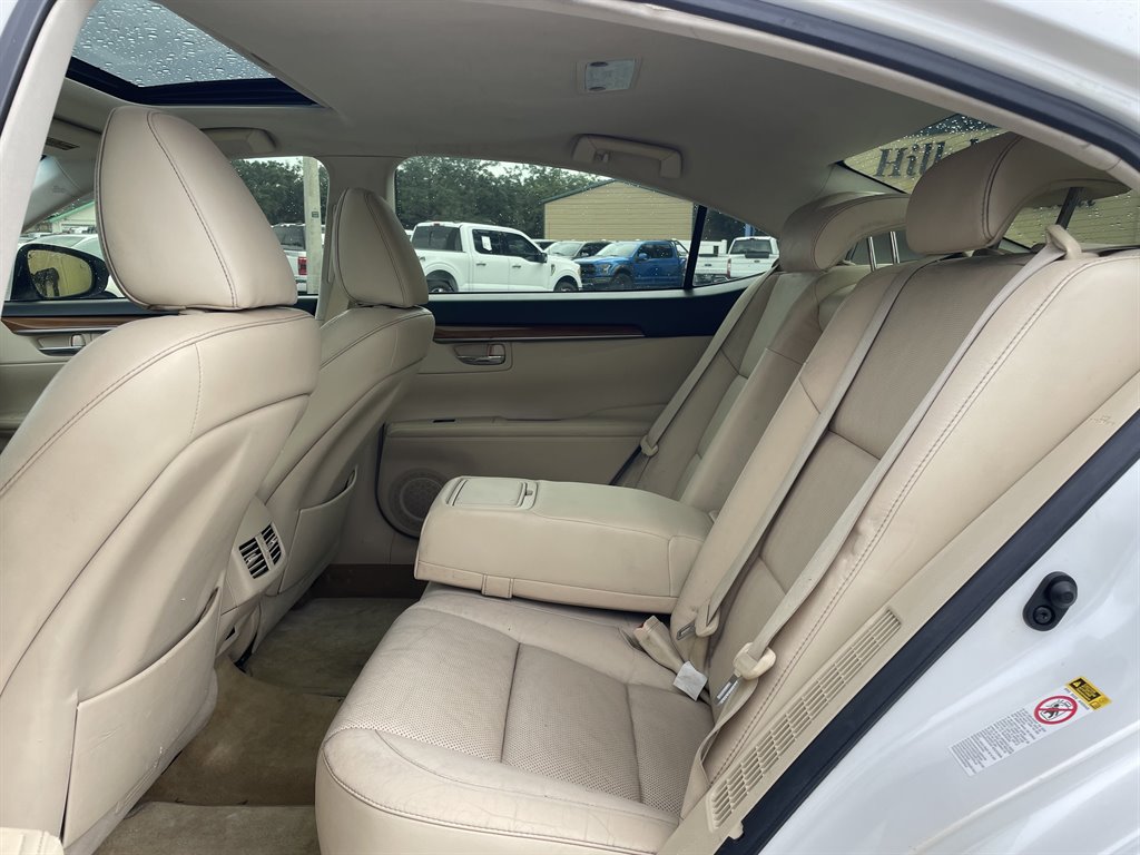 2015 Lexus ES - $11,999