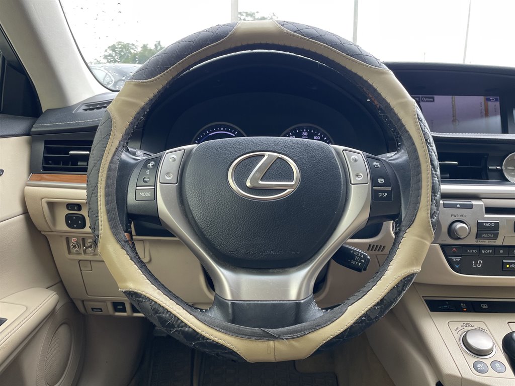 2015 Lexus ES - $11,999