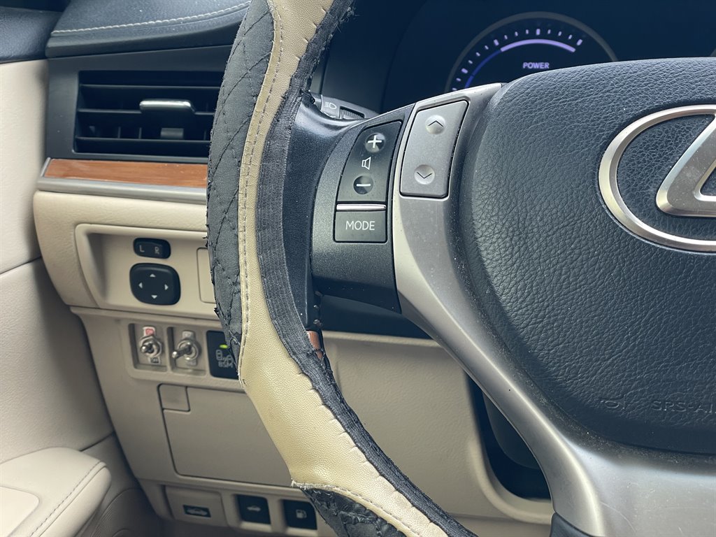2015 Lexus ES - $11,999