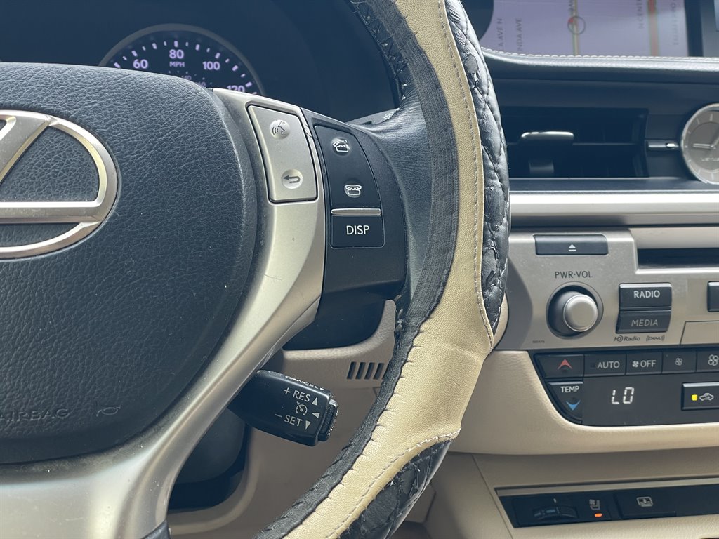 2015 Lexus ES - $11,999