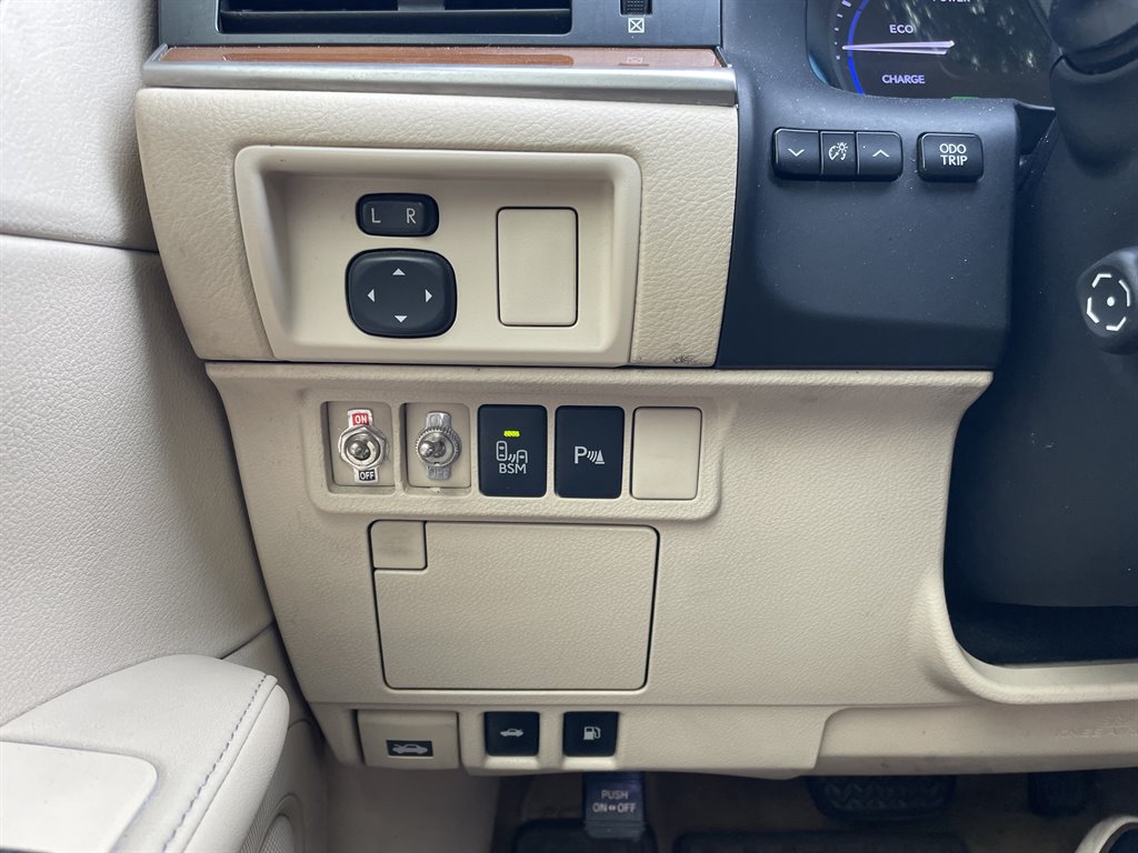 2015 Lexus ES - $11,999