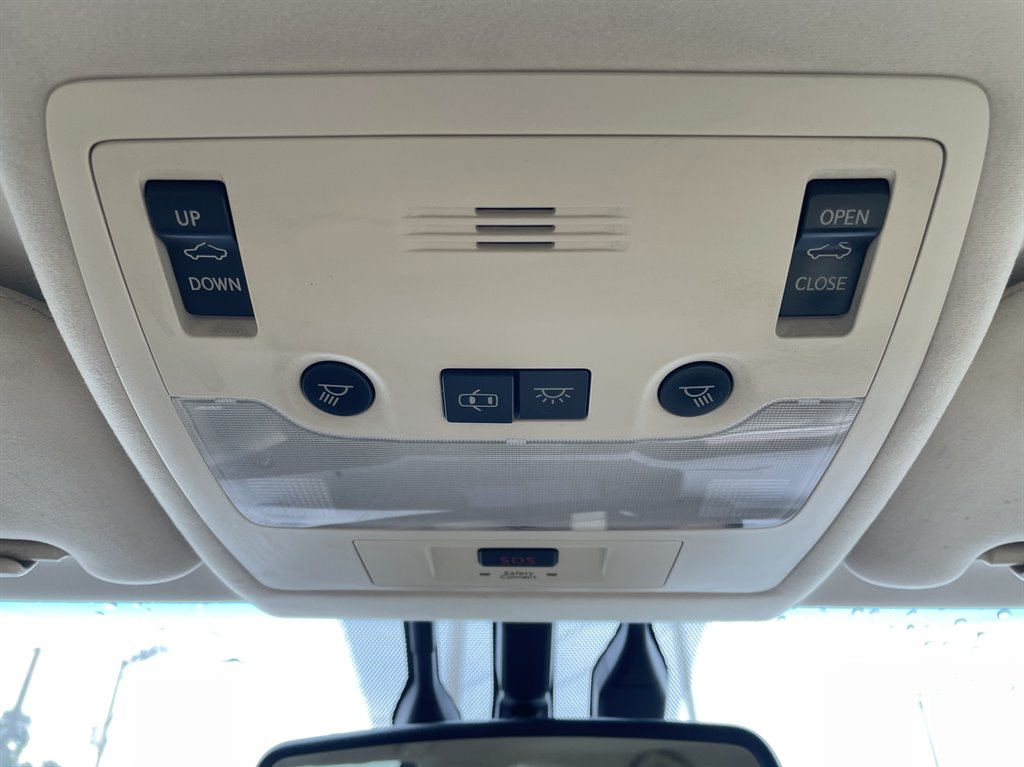 2015 Lexus ES - $11,999