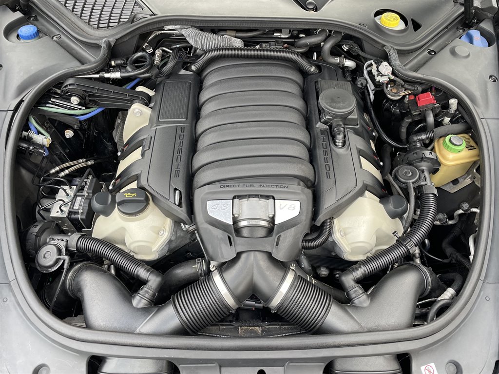 2015 Porsche Panamera GTS photo