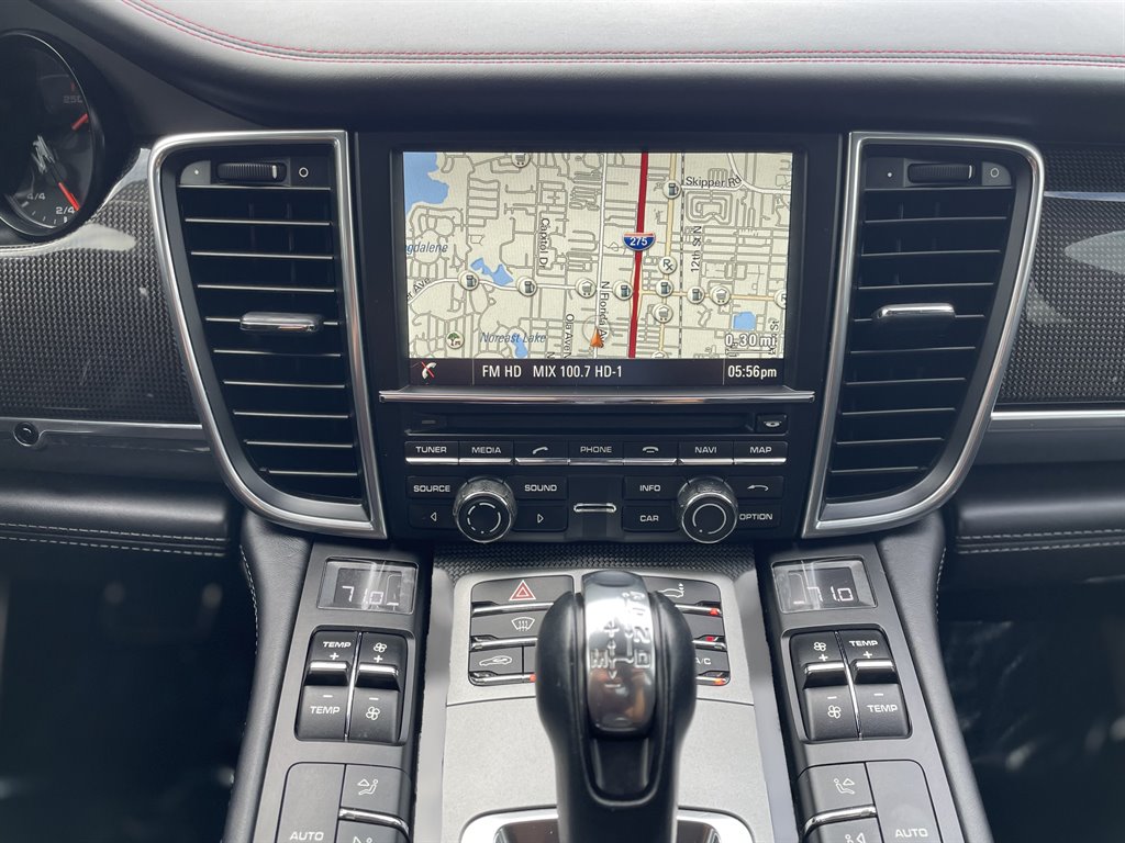 2015 Porsche Panamera GTS photo