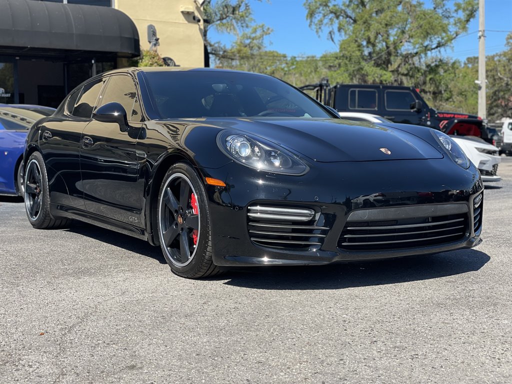 2015 Porsche Panamera GTS photo