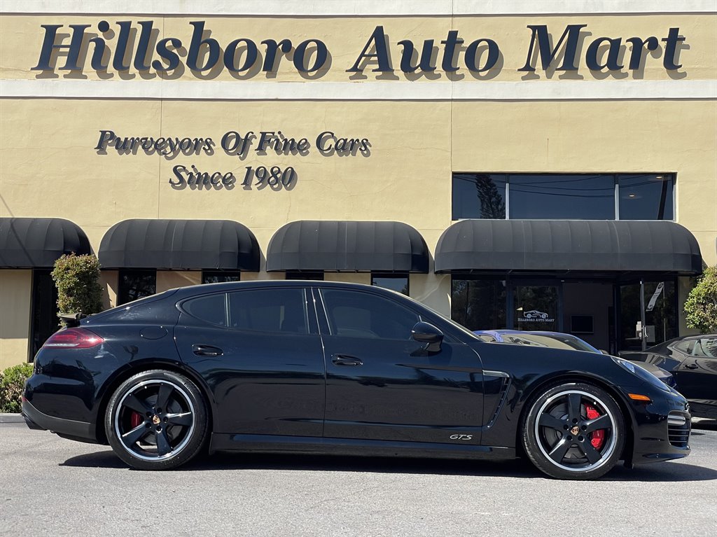 2015 Porsche Panamera GTS photo