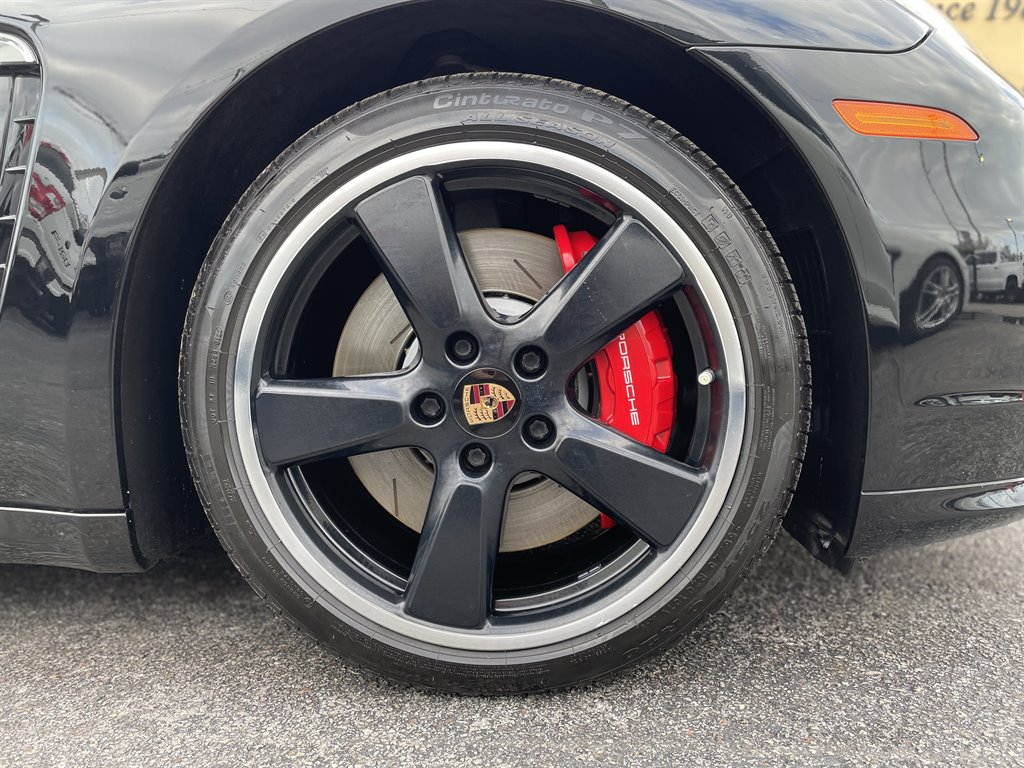 2015 Porsche Panamera GTS photo