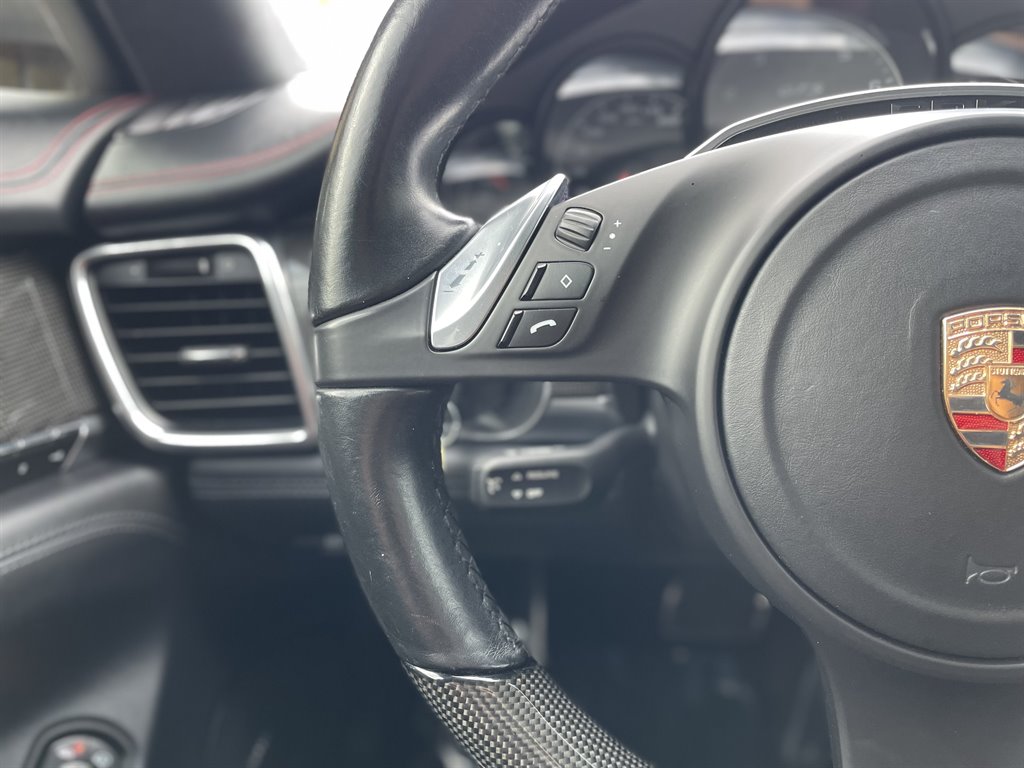 2015 Porsche Panamera GTS photo