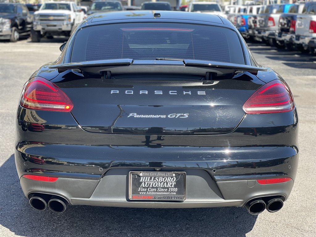 2015 Porsche Panamera GTS photo