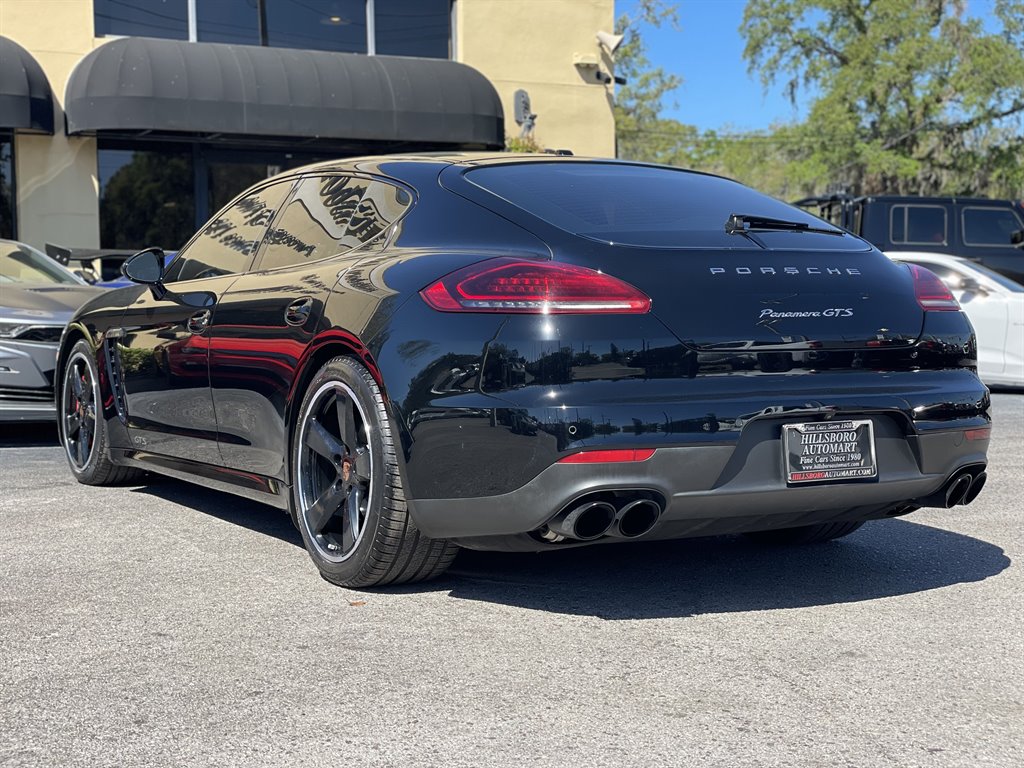 2015 Porsche Panamera GTS photo