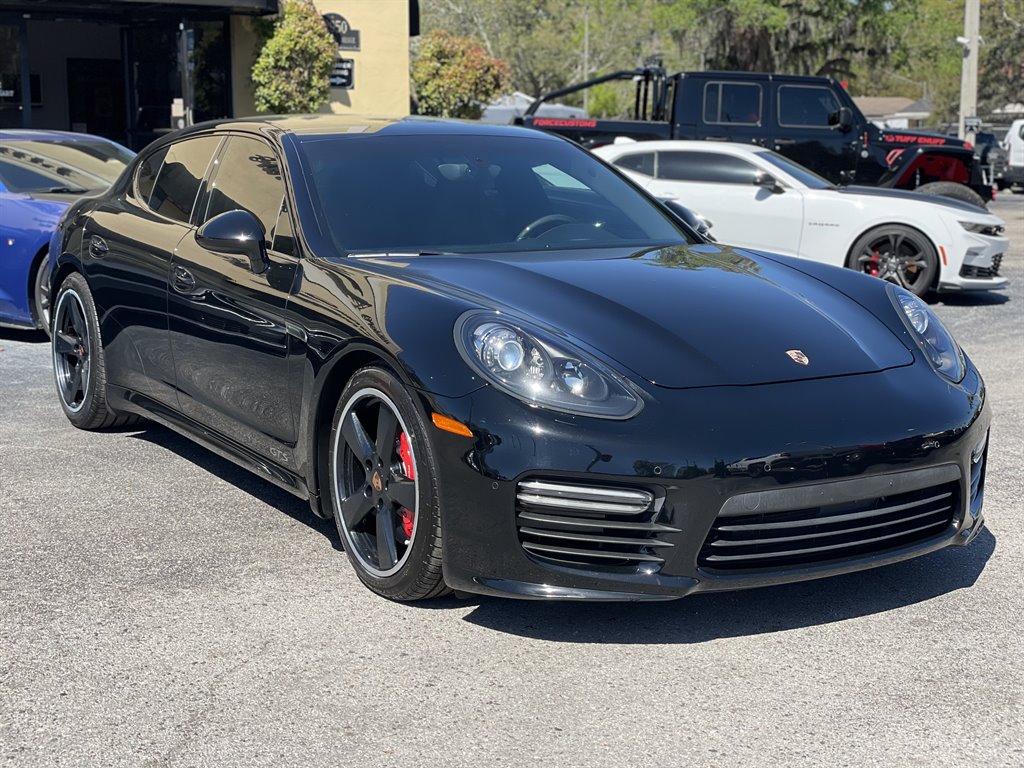 2015 Porsche Panamera GTS photo