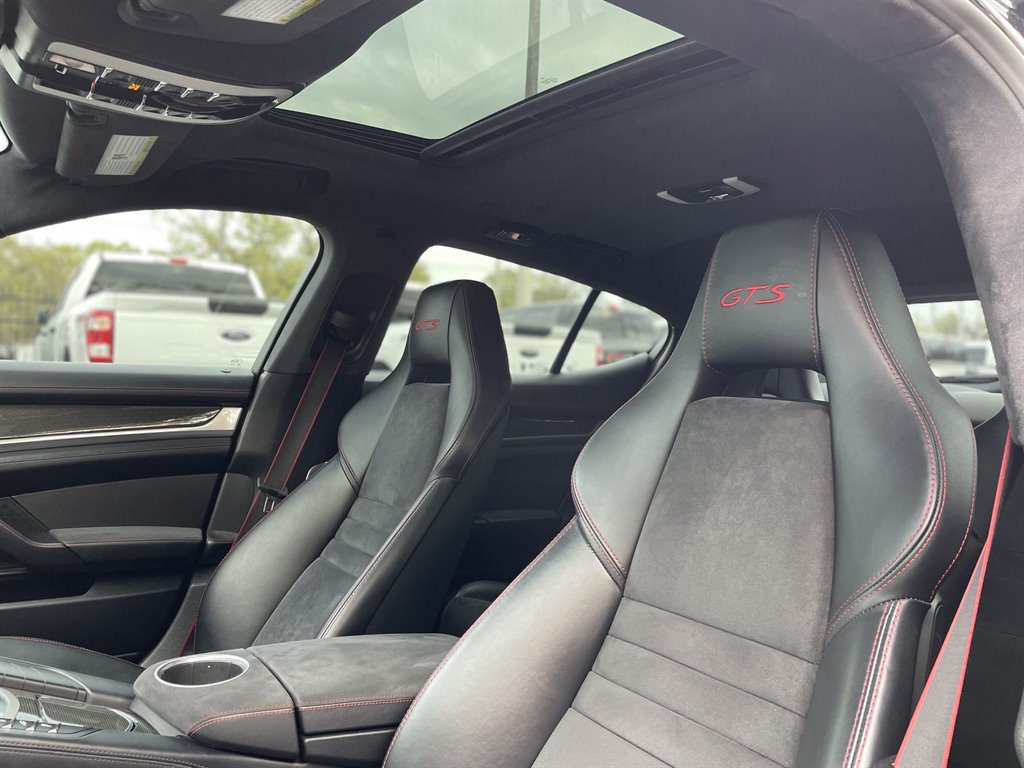 2015 Porsche Panamera GTS photo
