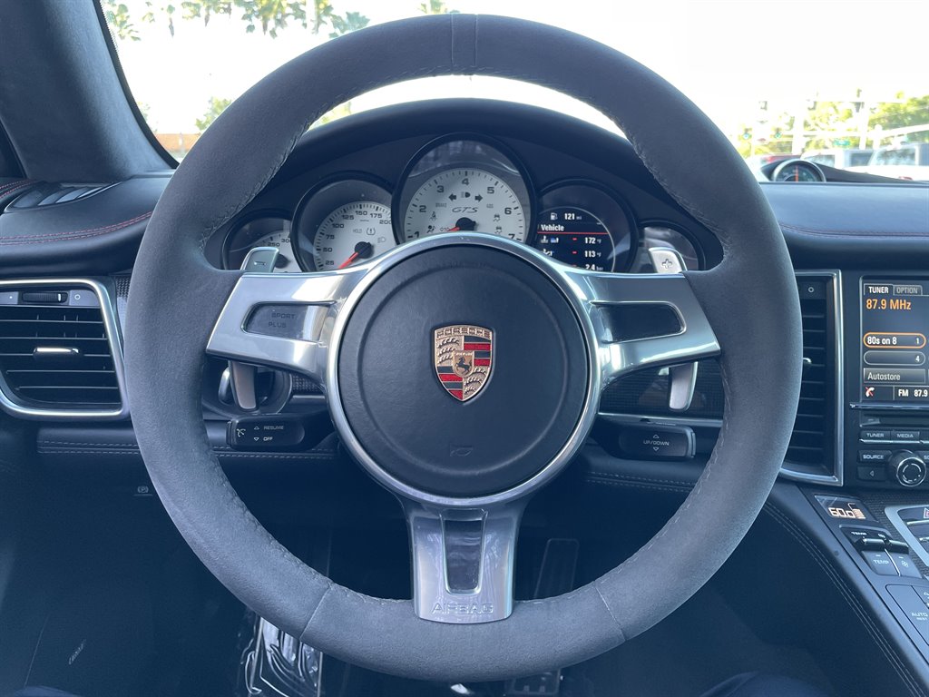 2015 Porsche Panamera GTS photo