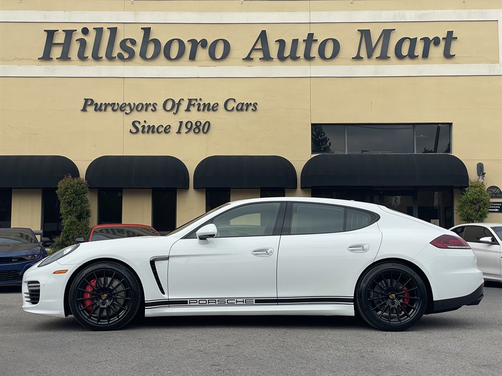 2015 Porsche Panamera GTS photo