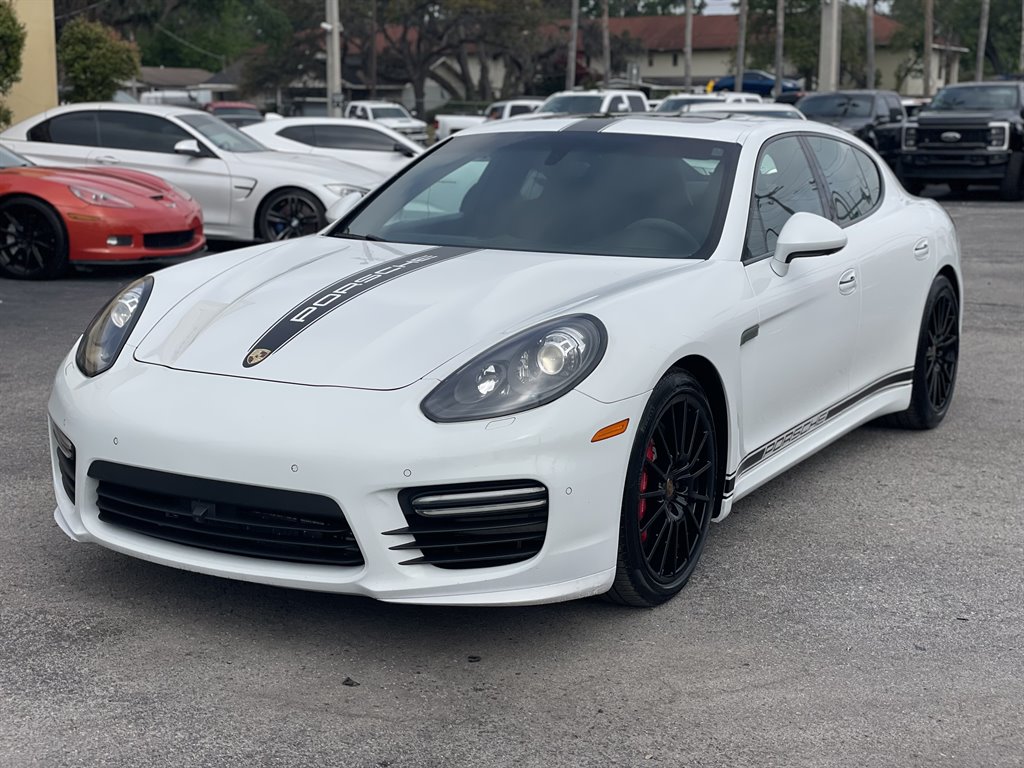 2015 Porsche Panamera GTS photo