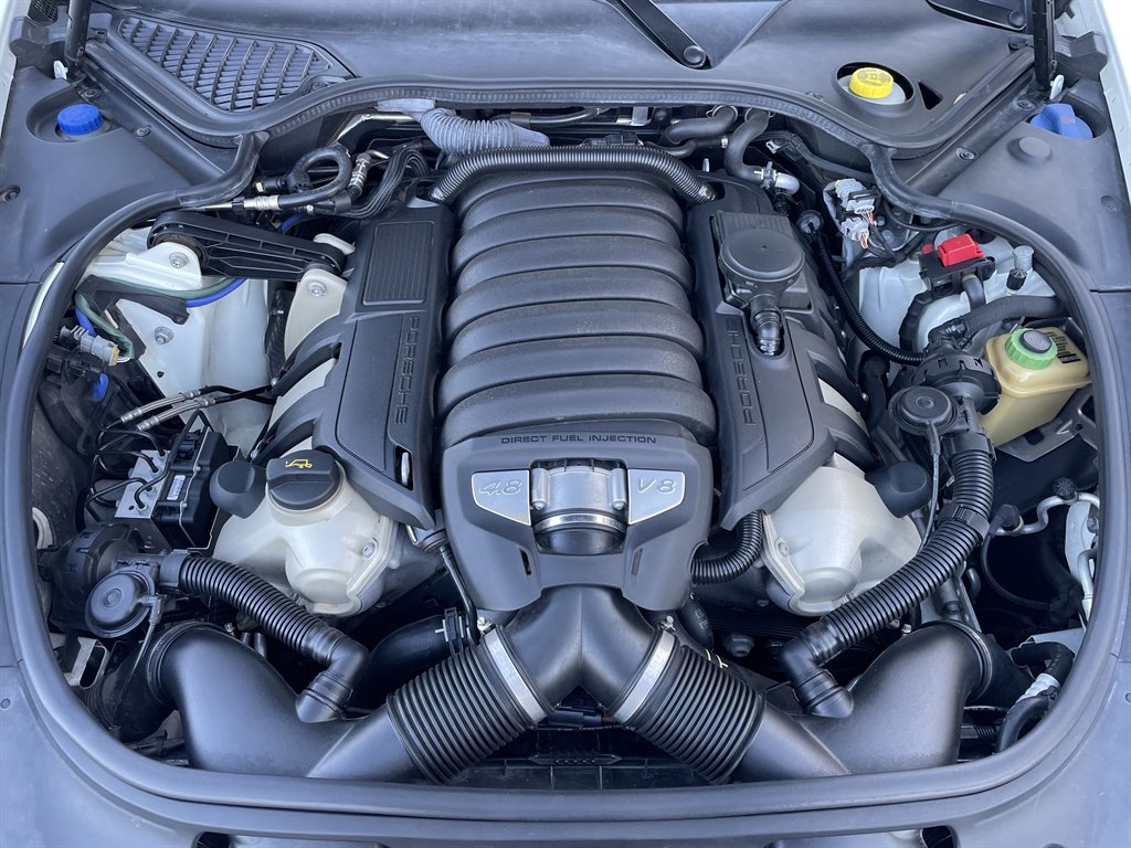 2015 Porsche Panamera GTS photo
