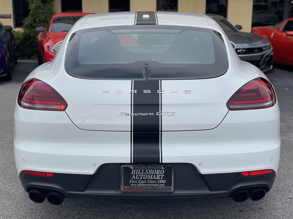 2015 Porsche Panamera GTS photo