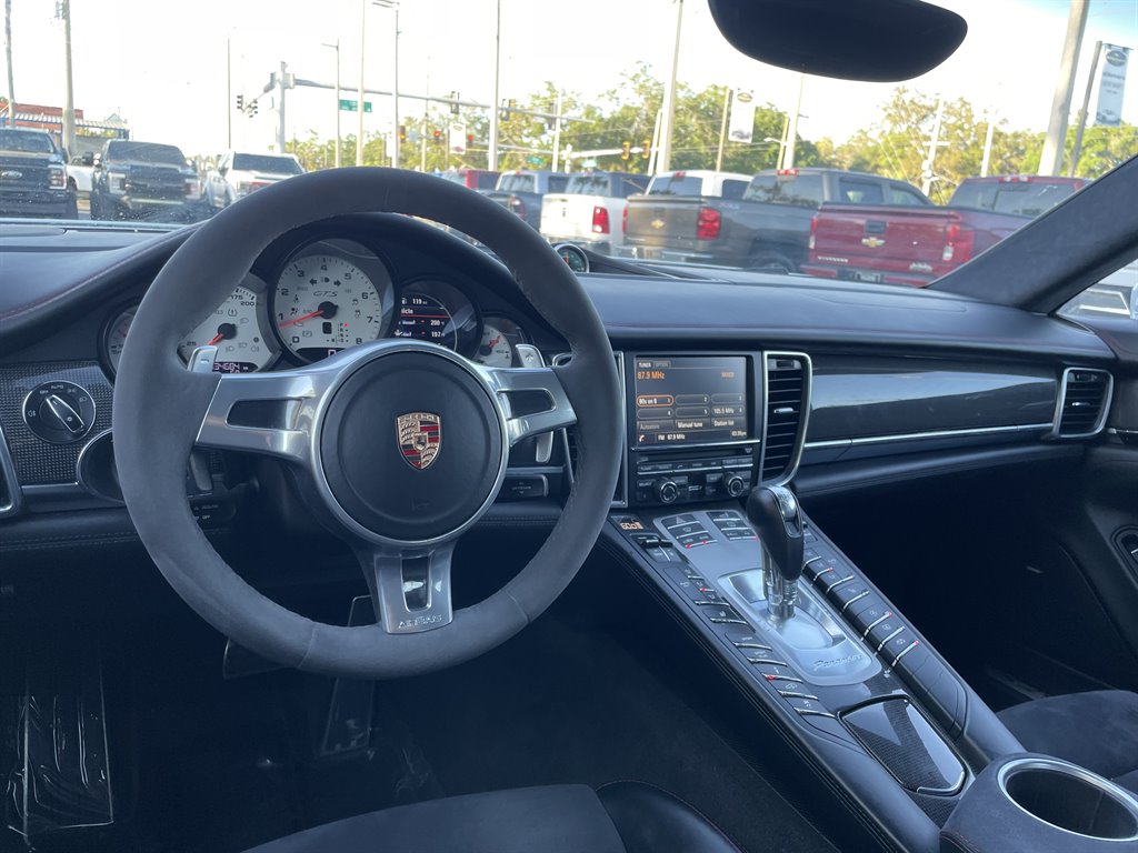 2015 Porsche Panamera GTS photo