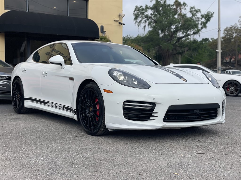 2015 Porsche Panamera GTS photo