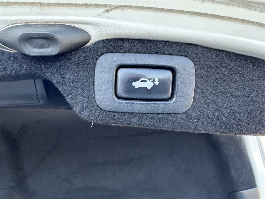 2009 Lexus LS - $10,999