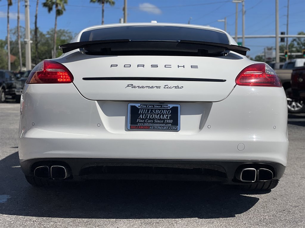 2012 Porsche Panamera Turbo photo