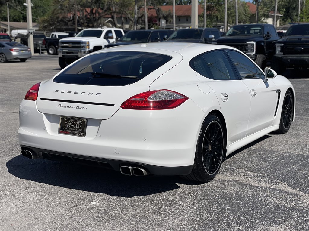 2012 Porsche Panamera Turbo photo